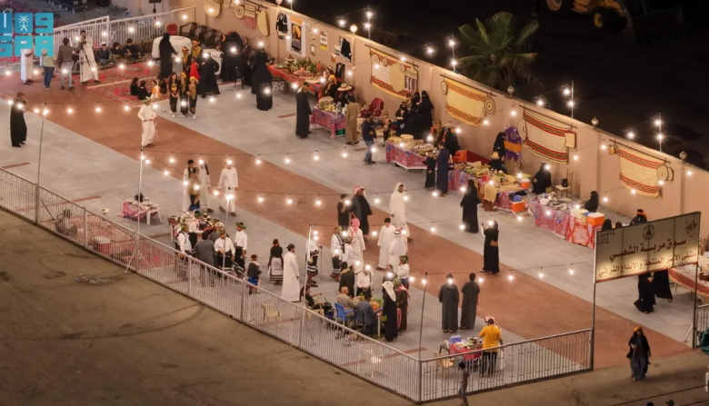 السوق-الشعبي-الرمضاني-في-مربة-يدعم-الأسر-المنتجة-ويعزّز-الحراك-الاقتصادي-المحلي