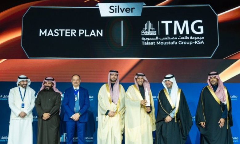 تكريم-مجموعة-طلعت-مصطفى-السعودية-بجائزة-التميز-العقاري-عن-مشروع-“بنان.