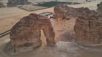 صخرة-الفيل-في-العُلا.-وجهة-مفضّلة-للأهالي-والزوار-لتناول-الإفطار