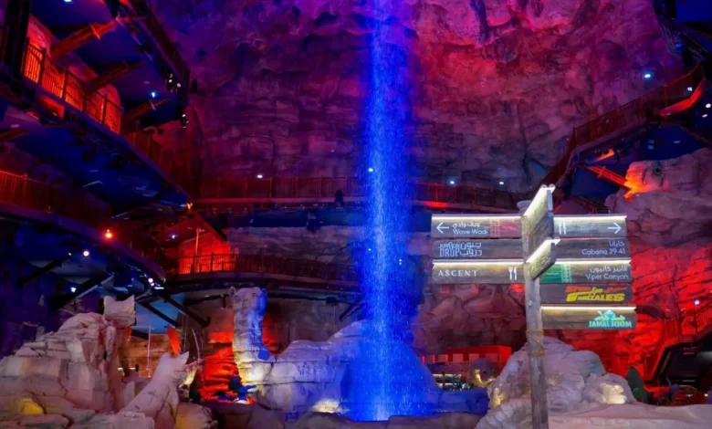 “أكواريبيا-القدية”-تكشف-عن-22-لعبة-مائية-في-تضاريس-جبال-طويق