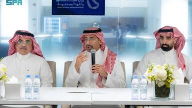 الصناعة-تستعرض-الفرص-الاستثمارية-في-المشروعات-الكبرى