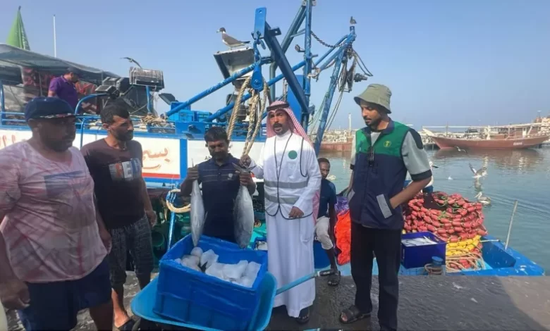 بيئة-القنفذة-تراقب-مراكب-الصيد-تزامناً-مع-بدء-حظر-صيد-الروبيان