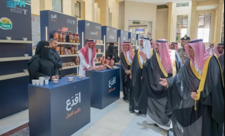أمير-القصيم-يُدشِّن-معرض-اقدع-بالتمر-أفضل-ويطّلع-على-مبادرات-تطوير-قطاع-النخيل-والتمور