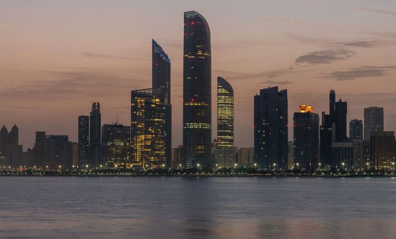 أبوظبي-تعيد-هيكلة-صندوق-جديد-بـ300-مليار-دولار-وتبدأ-سياسة-جريئة-لتوسيع-استثماراتها