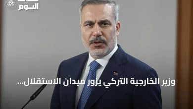 وزير-الخارجية-التركي-يزور-ميدان-الاستقلال-في-كييف